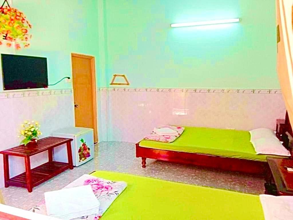 Thuy Hang Motel Лонгхай Экстерьер фото
